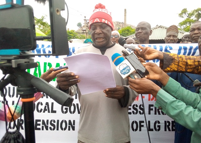 Taraba pensioners Ishaku senatorial,