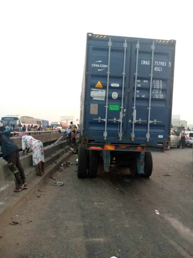 Lagos Ibadan Expressway crash