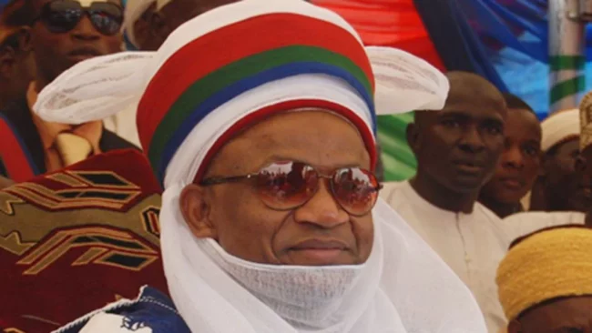 Etsu Nupe leads prayer, Yahaya Abubakar