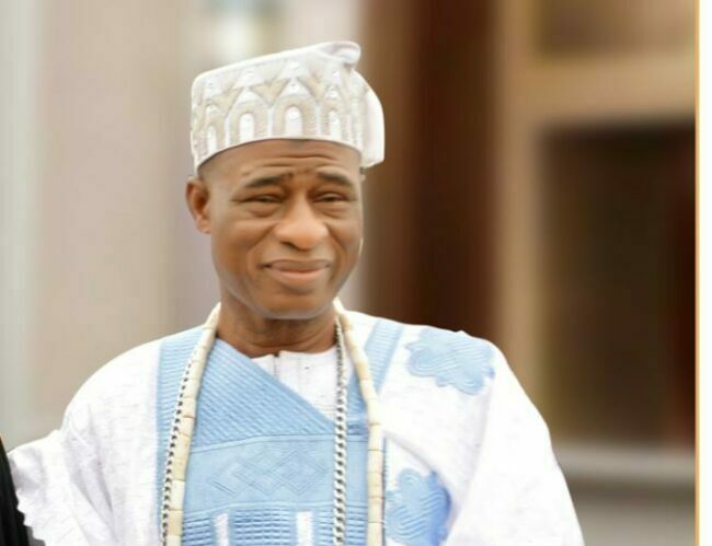Onirete of Irete-Ijebu commends Olu-Alo over hospital donation
