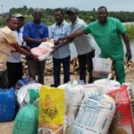 Okuama: Urhobo group raises hope, donates relief materials