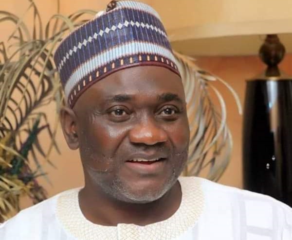 Senator Echocho boosts food sufficiency with fertiliser donation