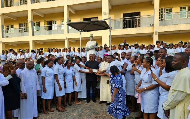 Peter Obi donates N10m to Anambra nursing college