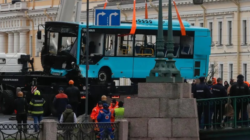 St Peterburg bus crash