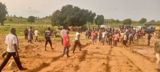 One dead, dozens trapped as mining site collapses in Niger