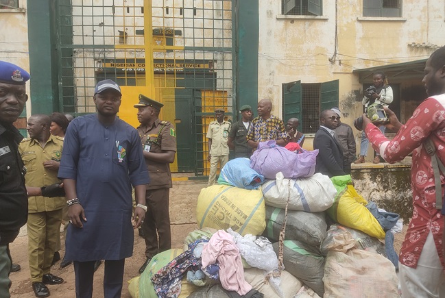 Plateau confiscated goods,