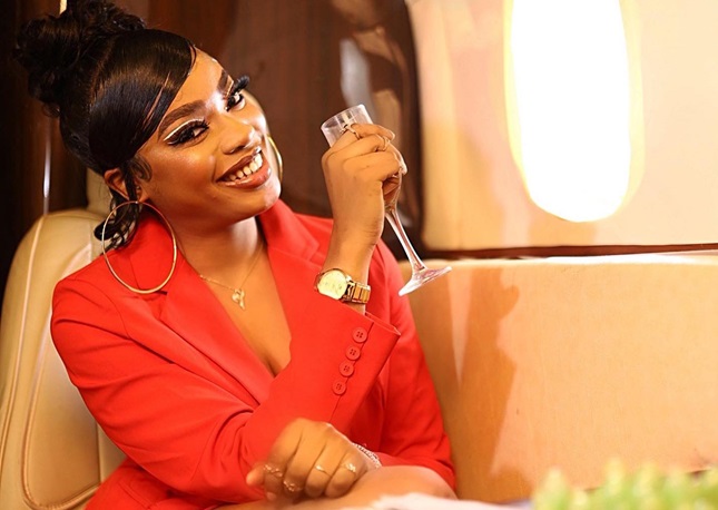fashion model Sophia Etomi,