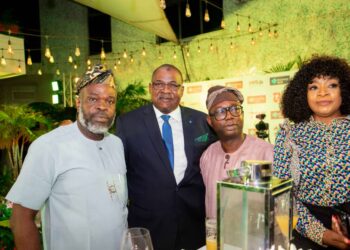 Mr Hassan Imam, Managing Director/CEO, Keystone Bank Limited; Mrs Joan Enukorah, Group Head, Private Banking Corporate Bank Group, Keystone Bank Limited and some customers of the Bank at the Keystone Bank Customer Engagement Session, held at Capital Club, Victoria Island, Lagos, recently.