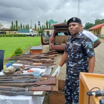 Police arrest two gunrunners