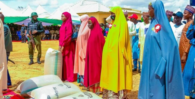 Sokoto govt donates N1.1bn worth of food, cash aid to IDPs