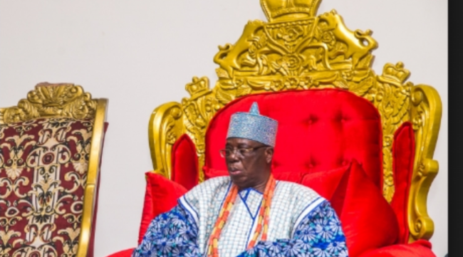 Ekiti monarch calls FG's attention to deplorable state of roads