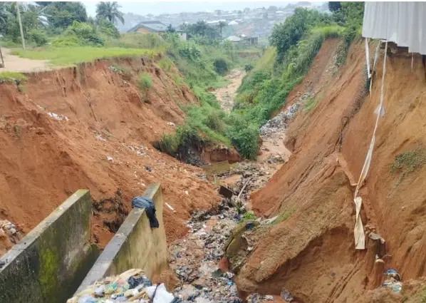Abia govt moves to tackle Ovom erosion site, rehabilitate Enyimba Hotels