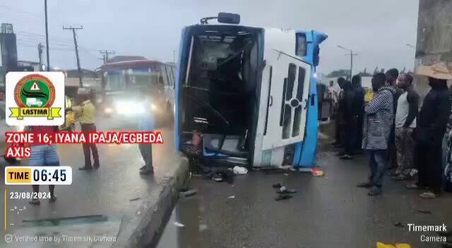 BRT bus overturns on Lagos-Abeokuta expressway