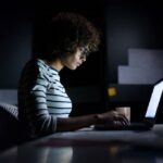 how to build a successful side hustle