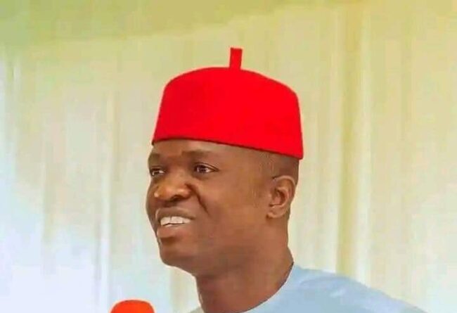 Gov Nwifuru donates science textbooks to secondary schools in Ebonyi
