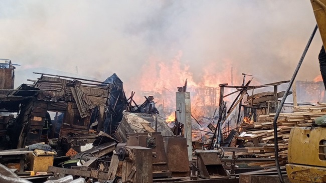 Lagos Plank market