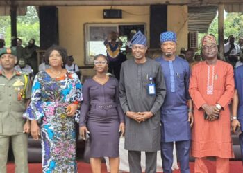 Makinde urges Corps members