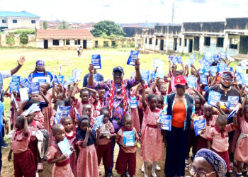 Rotary Club of Ibadan Jericho-Metro donates notebooks, toiletries to school in Ibadan