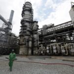 Nigeria’s oil refineries to be fully privatised