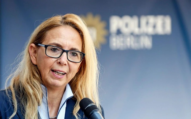 Berlin police warn gay,