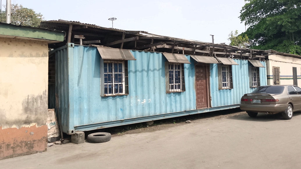 roadside food canteen