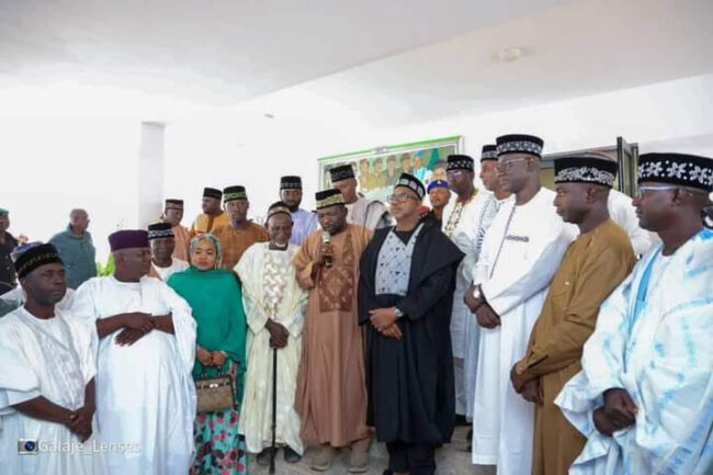 Bauchi Gov welcomes APC defectors to PDP from Giade LGA