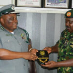 2 Div Garrison Commander commends Oyo/Osun Customs on securing nation’s economy