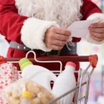 store opening on Christmas Day, last-minute Christmas shopping