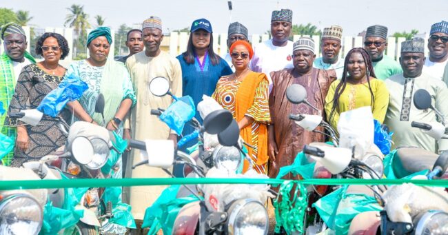 Kwara govt distributes 100 motorcycles, 5,000 enzymes to agric extension agents, livestock farmers