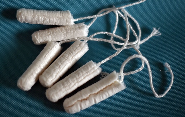 Toxic metals in tampons