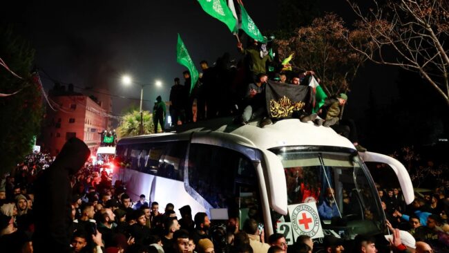 Israel releases 90 Palestinians
