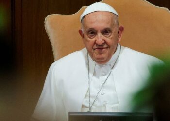 Pope discharged from hospital, Respiratory attack leaves Pope,