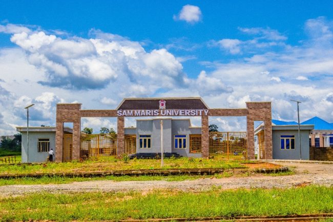 Sam Maris varsity matriculates 270, awards scholarship to pioneer students