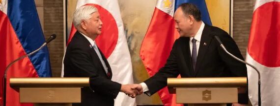 Japan Philippines set to strengthen military ties