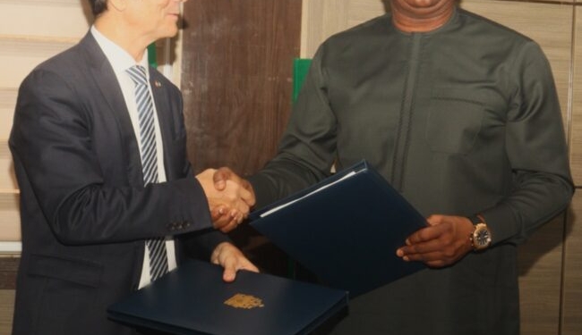 Nigeria, Canada sign bilateral air service agreement