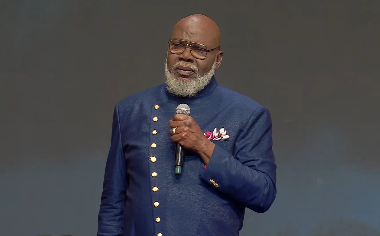 Bishop T.D. Jakes hands over church leadership to daughter, son-in-law