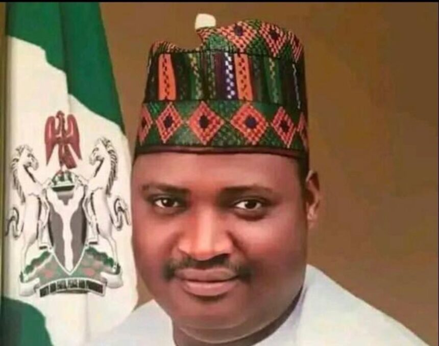 AMAC chairman dumps PDP for APC