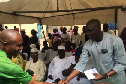 APC chieftain distributes cash