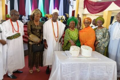 Olugbon, Sunday Dare lead others to pay tribute to nonagenarian, Mama Adeleye at 90