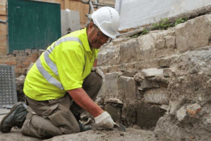 UK: Archaeologists uncover skeletons, medieval church beneath university building