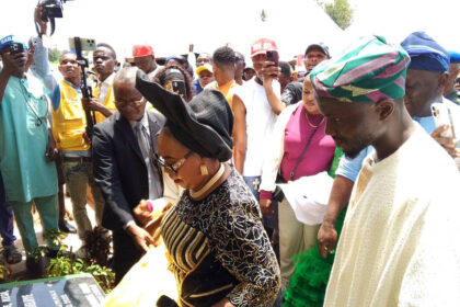 Osun: Philanthropist donates classrooms, staff office to alma mater