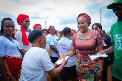 Soludo’s wife empowers over 1,000 petty traders in Anambra