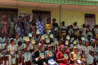 alumni donate books