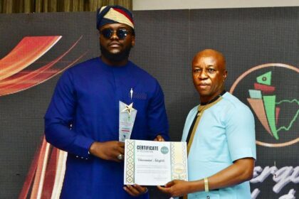 Tech expert receives award