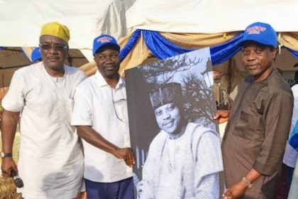 Rep Oseni,