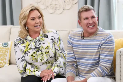 Trump plans pardon for reality stars Todd, Julie Chrisley