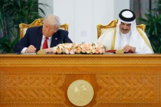 Trump announces $200bn Boeing deal with Qatar