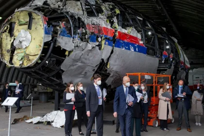 downing Malaysia Airlines flight