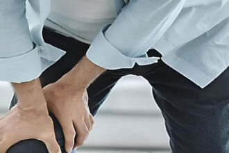 My knee pains