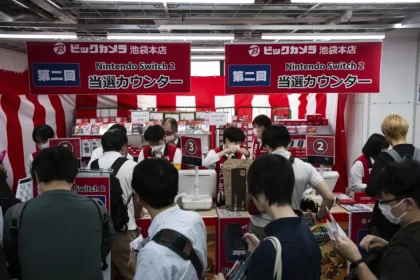 Nintendo: Fans worldwide queue on long lines as Switch 2 launches
